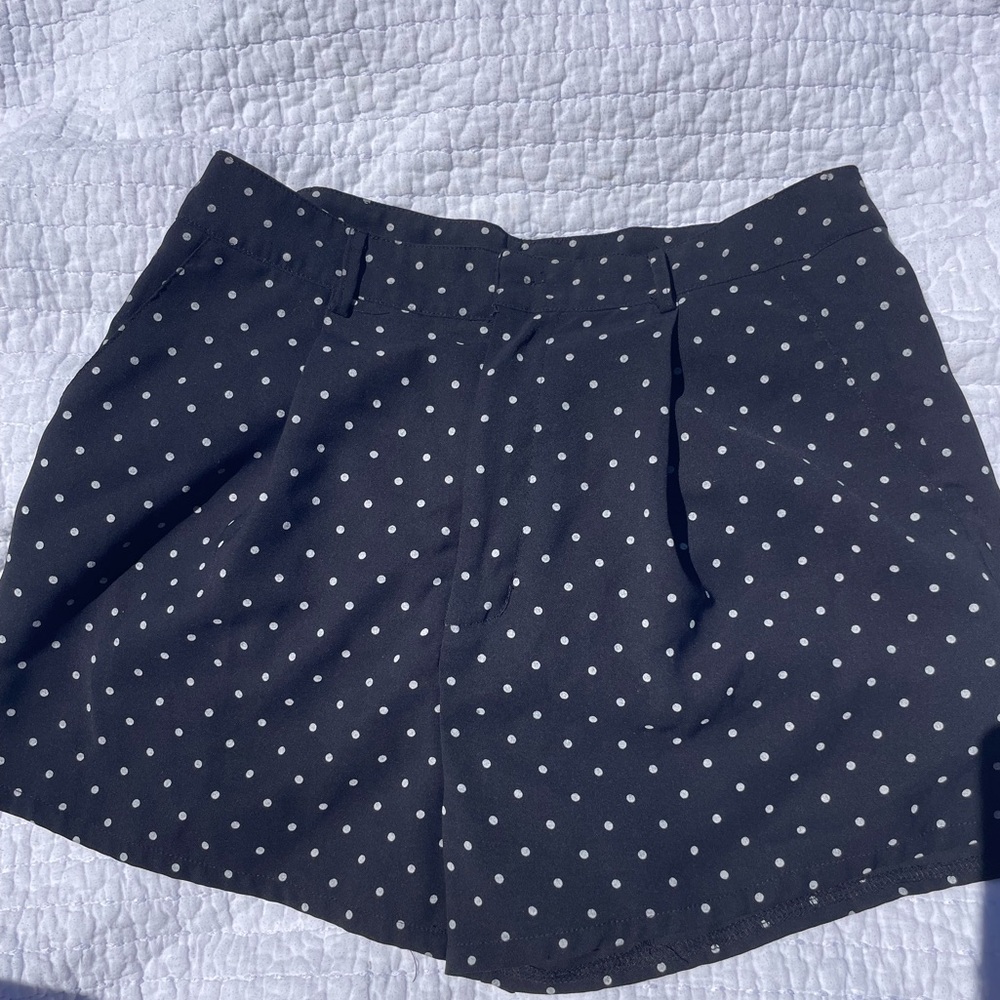 Stylish polka-dot shorts